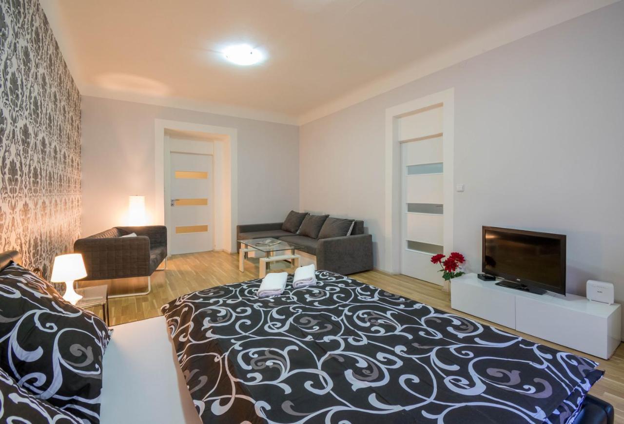 Chest Design Apartments プラハ エクステリア 写真