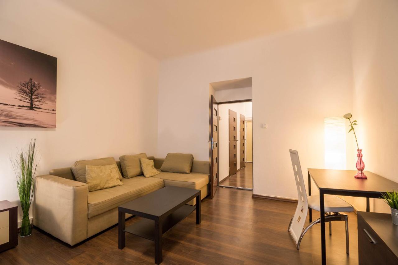 Chest Design Apartments プラハ エクステリア 写真