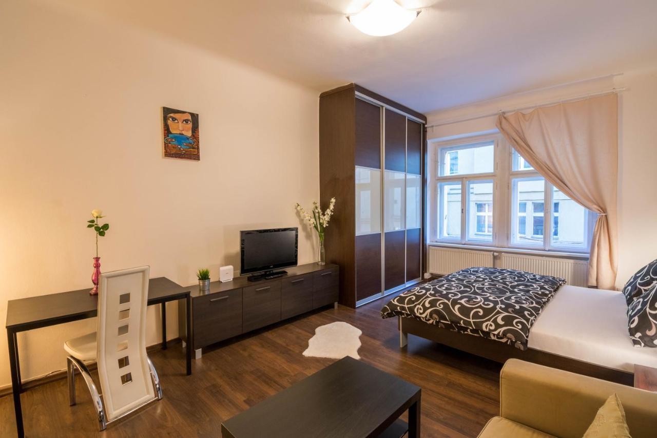 Chest Design Apartments プラハ エクステリア 写真