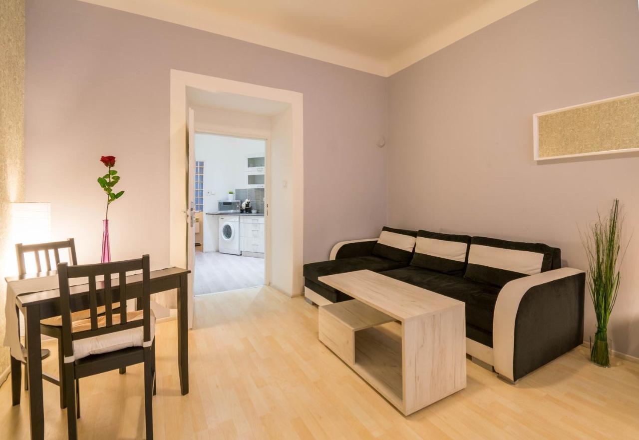 Chest Design Apartments プラハ エクステリア 写真