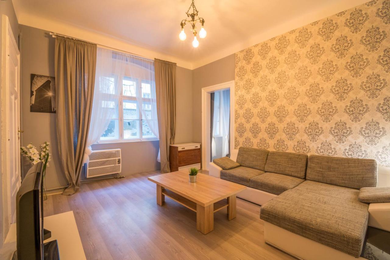 Chest Design Apartments プラハ エクステリア 写真