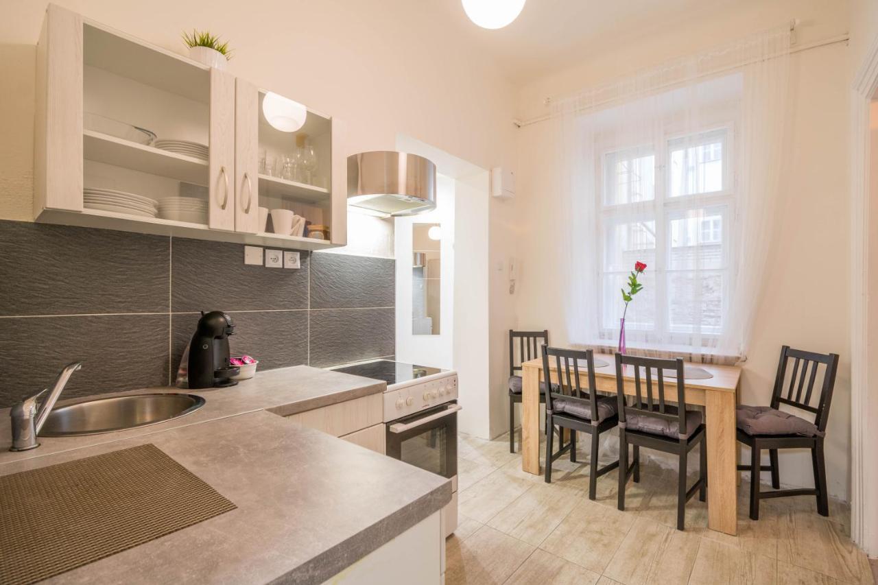 Chest Design Apartments プラハ エクステリア 写真