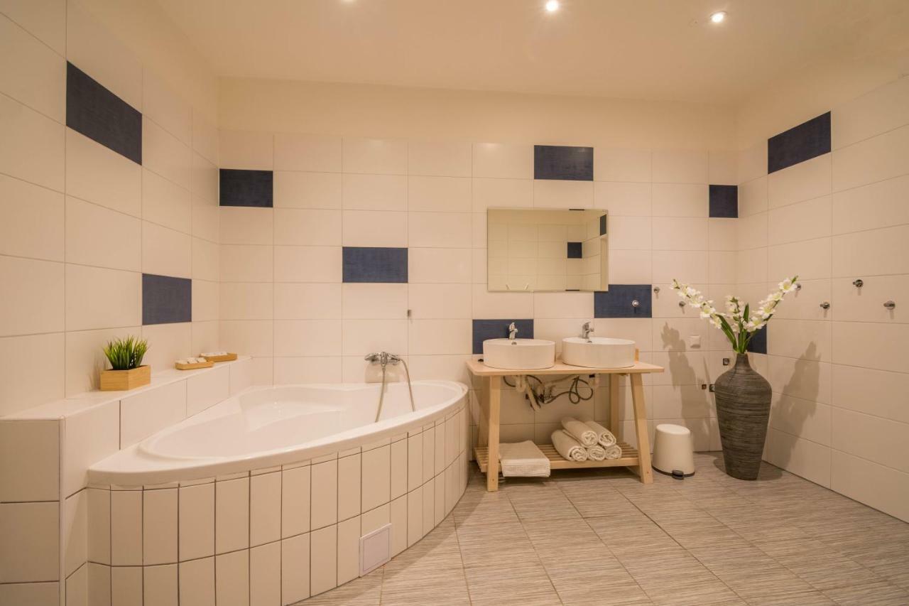 Chest Design Apartments プラハ エクステリア 写真