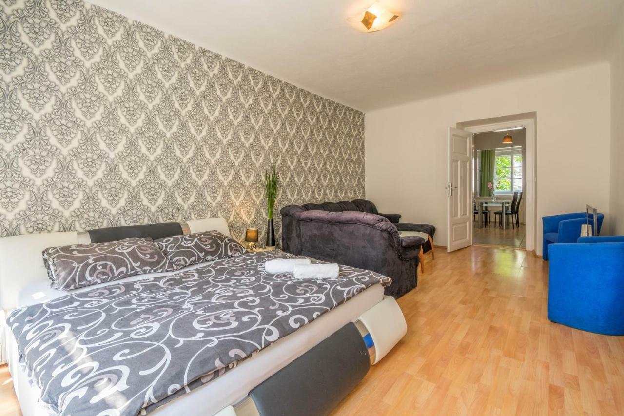 Chest Design Apartments プラハ エクステリア 写真