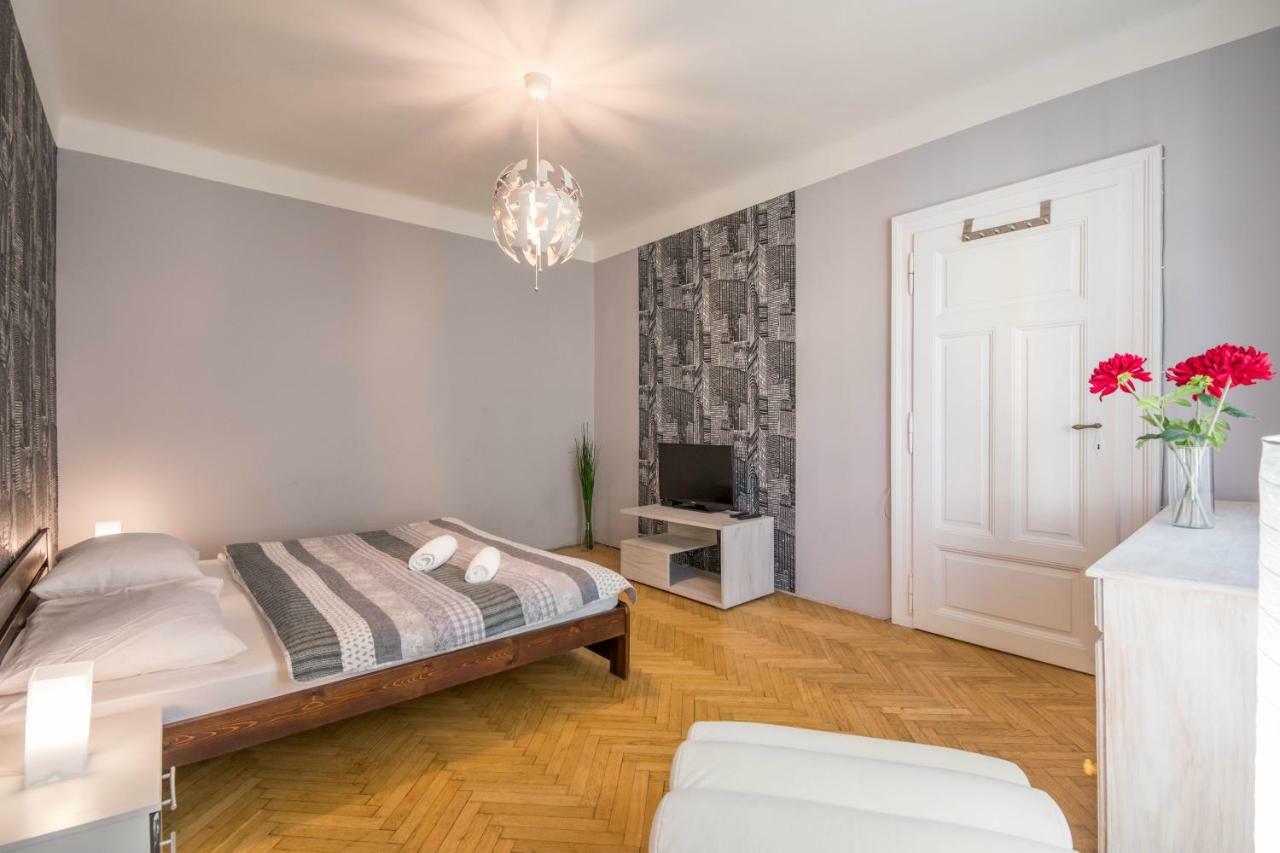 Chest Design Apartments プラハ エクステリア 写真
